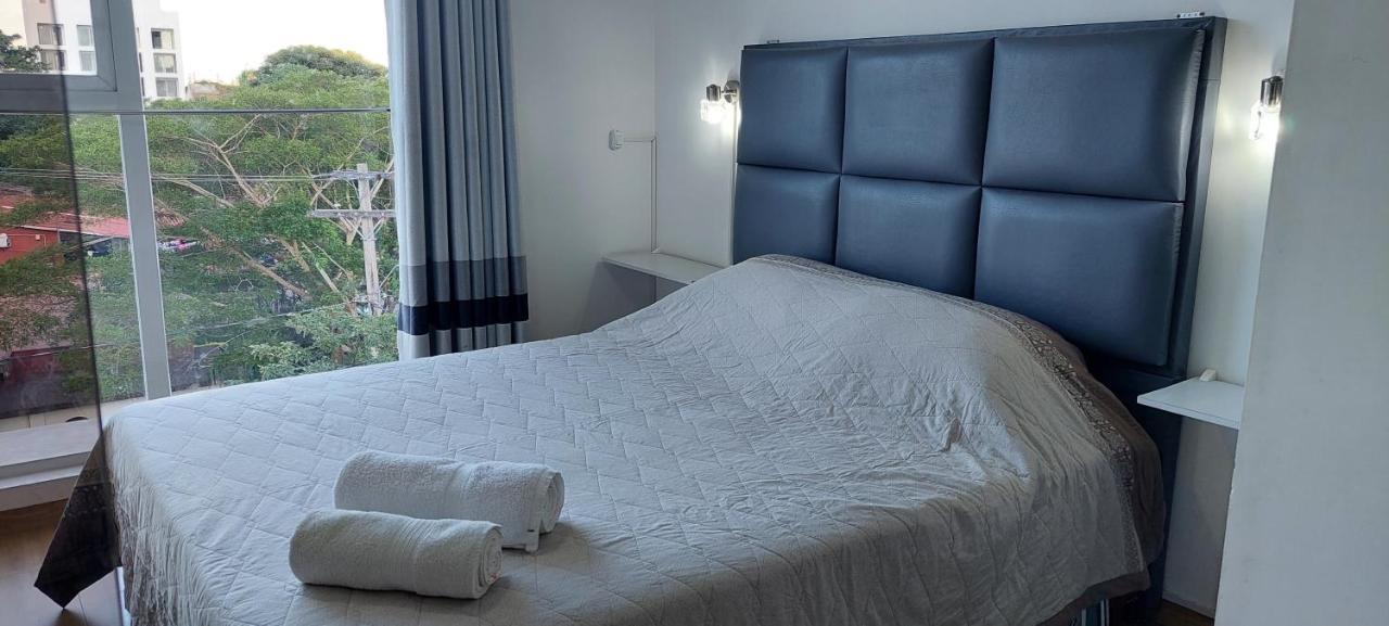 Bamboo Apartamento Monoambiente-Frente A Mall Ventura サンタ・クルス・デ・ラ・シエラ エクステリア 写真